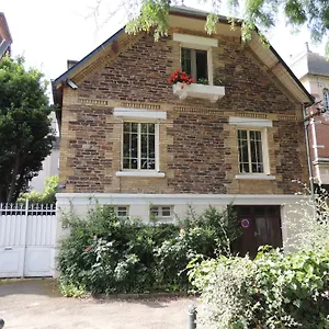 D'hote Le Jardin De L'esplanade Centre Et Gare Rennes